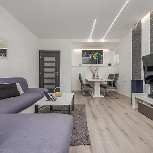 Floyd Apartament